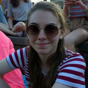 Meet your Posher, Ainsley